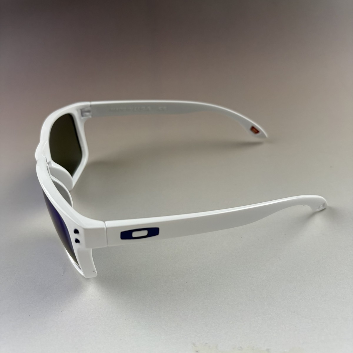 Oakley Holbrook Polarized Sunglasses - White/Blue | eBay