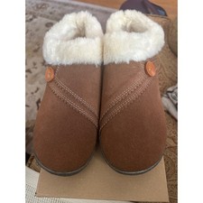 Clarks Wms New in Box Clog Brown Real Suede Faux Fur Indoor/Out Slippers 8M
