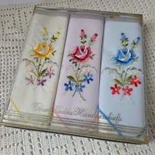 Vintage Embroidered Floral Handkerchief Box Set     3  Ladies  Gift  Box  Cotton  Lace