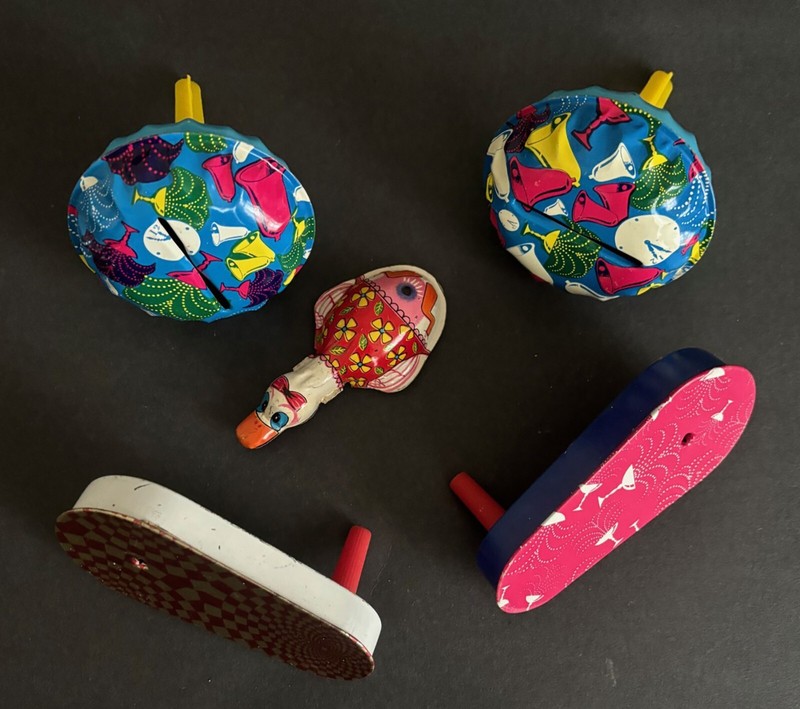 Vintage METAL Colorful Noisy Noise-Makers! New Year's Eve Party Toy! LOT OF 5