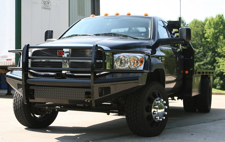 Передний бампер для 2006-2009 Dodge Ram 3500, Fab Fours DR06-S1160-1 - Изображение 3 из 4