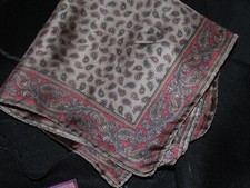 Estate DESIGNER No tag Lovely Gray Maroon Paisley 17" Silk Pocket Square Scarf