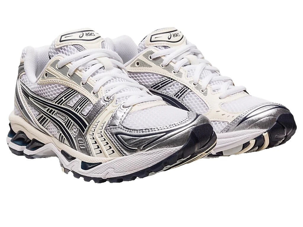 ASICS White Tennis & Racquet Sport Shoes