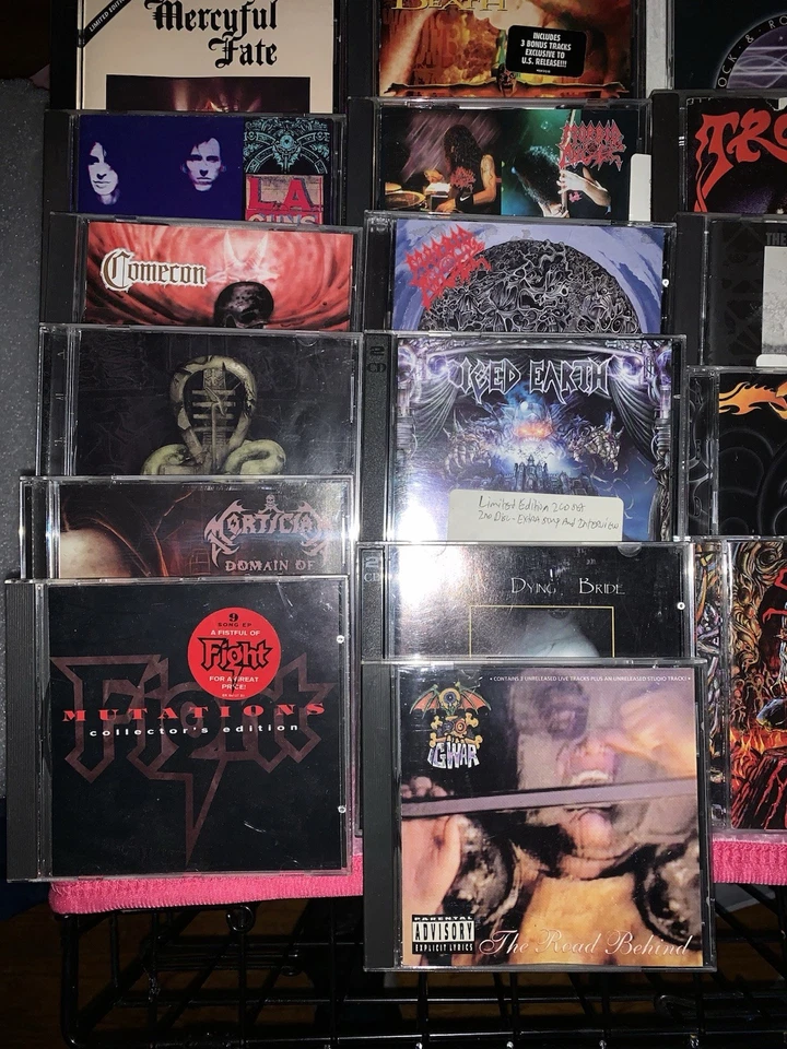 DEATH METAL BAND CDS(From 80s/90s) IN VERY GOOD CONDITION-GWAR/NAPALM DEATH ETC Foto 3 de 4