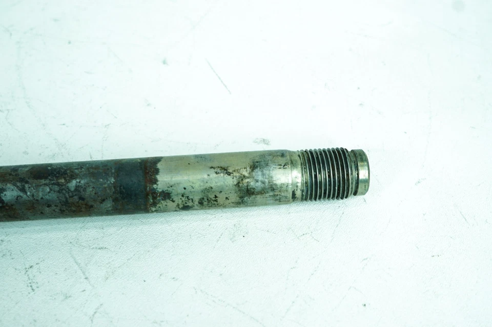 Оригинальный болтовой вал задней оси 13 Harley Sportster Custom XL1200C 41176-08 1346 - Изображение 3 из 4