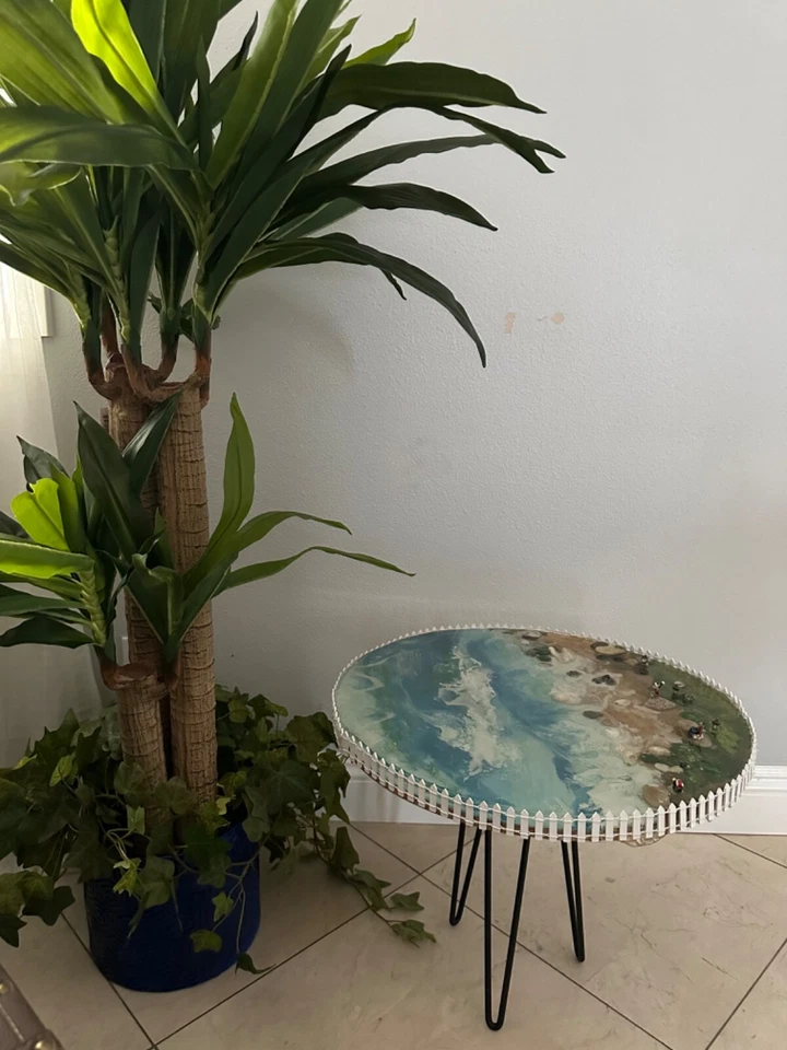 Mesa auxiliar arte resina hecha a mano color azul y blanco buena para mesa auxiliar Foto 2 de 3