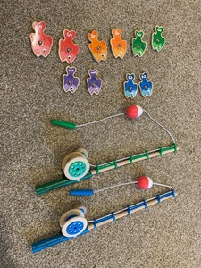 melissa & doug catch & count wooden fishing game