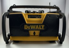 Dewalt DW911 Work Site Radio AM/FM  Battery Charger -Tested Heavy Duty See Des