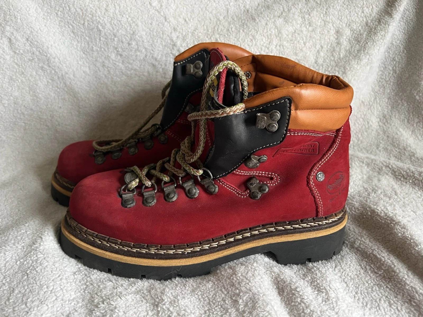 DOCKERS HIKING BOOTS WATER RESISTANT RED LEATHER SIZE 40 7