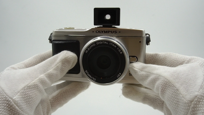 MINT] Olympus PEN E-P1 Silver + M.Zuiko 17mm F/2.8 Lens Kit + VF-1
