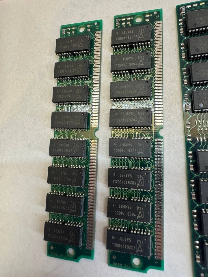 Vintage 4x 8MB 72-Pin EDO SIMM RAM Modules Micron Mosel Vitelic - Image 4 of 4
