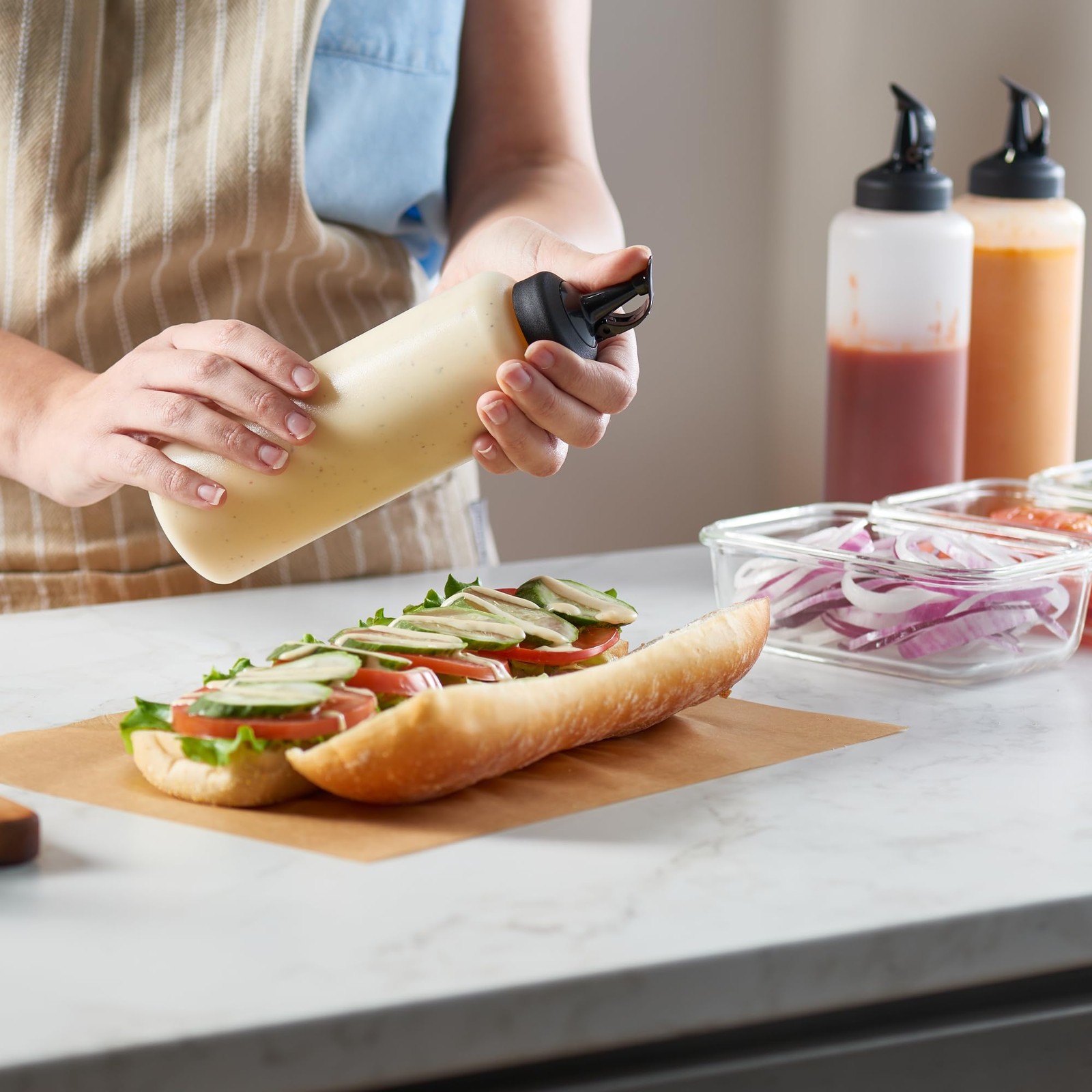 Condiment Squeeze Bottles for Sauces and Liquids &acirc;&euro;&ldquo; 16 Oz Plastic Refillable...