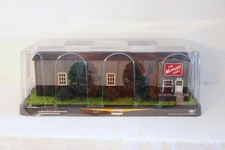 MENARDS GOLD LINE MILWAUKEE ROAD LOCOMOTIVE MAINTENANCE SHED 279-2291 O GAUGE