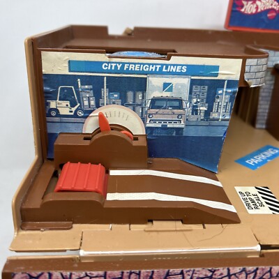 ヴィンテージ ホットホイールズ サイクロン スタントセット マテル VINTAGE 1979 MATTEL HOT WHEELS CITY STO N' GO PLAYSET -Parts
