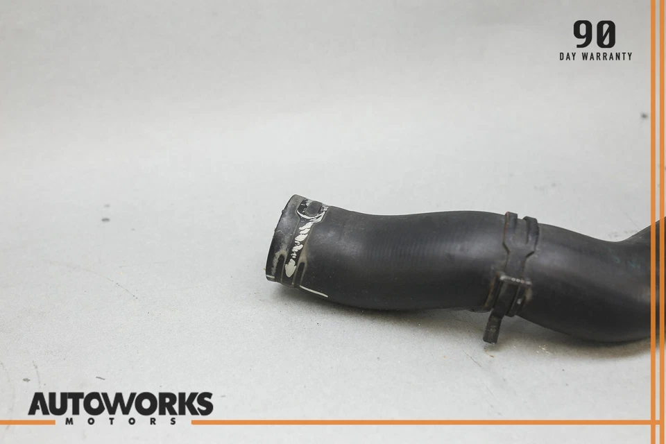 Manguera de refrigerante superior del radiador del motor de 4,0 L 98-03 Jaguar XJ8 VDP X308 FABRICANTE DE EQUIPOS ORIGINALES Foto 2 de 4