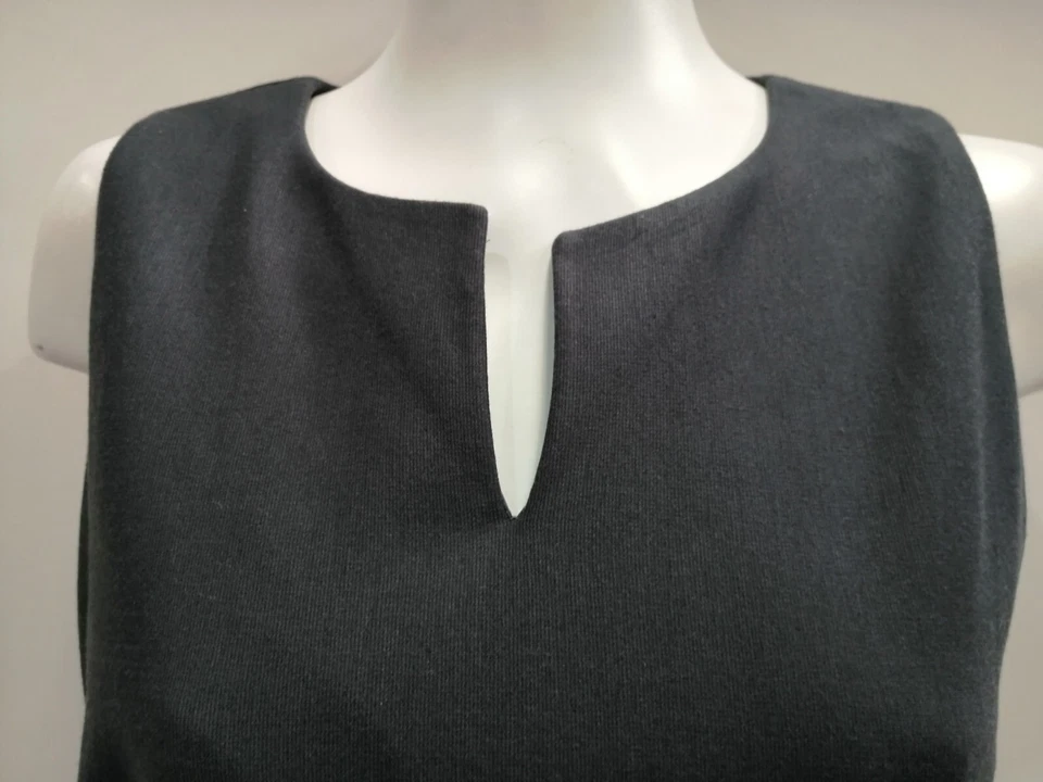 Ronni Nicole Grey Sleeveless Dress Size 14 Embroidered details on the Skirt - Image 3 of 4