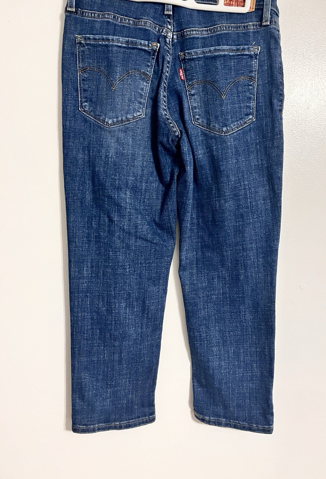 Levis 311 Jeans Mid Rise Shaping Skinny Capri Sz 26 Womens Blue Denim Ladies thumbnail 2