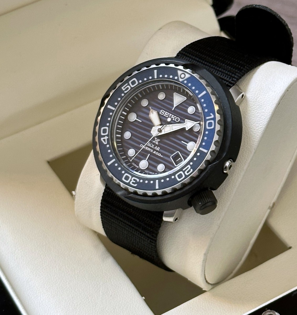 【極美品】SEIKO ソーラー腕時計 V157-0CZ0 SEIKO(セイコー) / ソーラー腕時計/アナログ/チタン/ホワイト