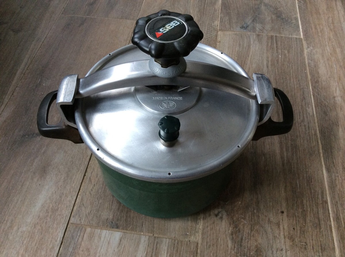 Cocotte minute SEB 6 Litres - Arts de la table