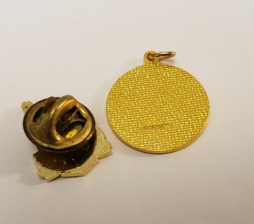 Vintage Panorama 200 Club Bowling Pinback Lapel Pin Charm Keychain 1987 1988 - Picture 7 of 7