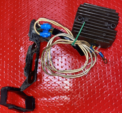 1982 82 Honda GL1100 Goldwing Regulator Rectifier GL 1100 bracket mount 20.898
