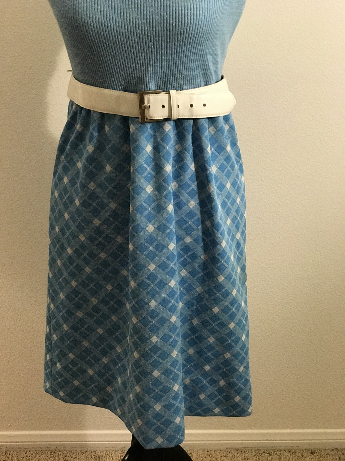 Picture 4 of 9