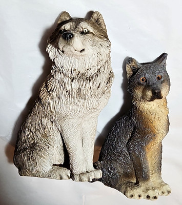 Sandicast Wolf, Figurines~ Lot of 2 Adult & Pup Howling Wildlife Figures Ppd2U!