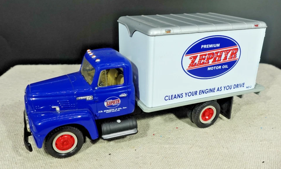 First Gear International Dry Box Zephyr 1/34 - Image 3 of 4