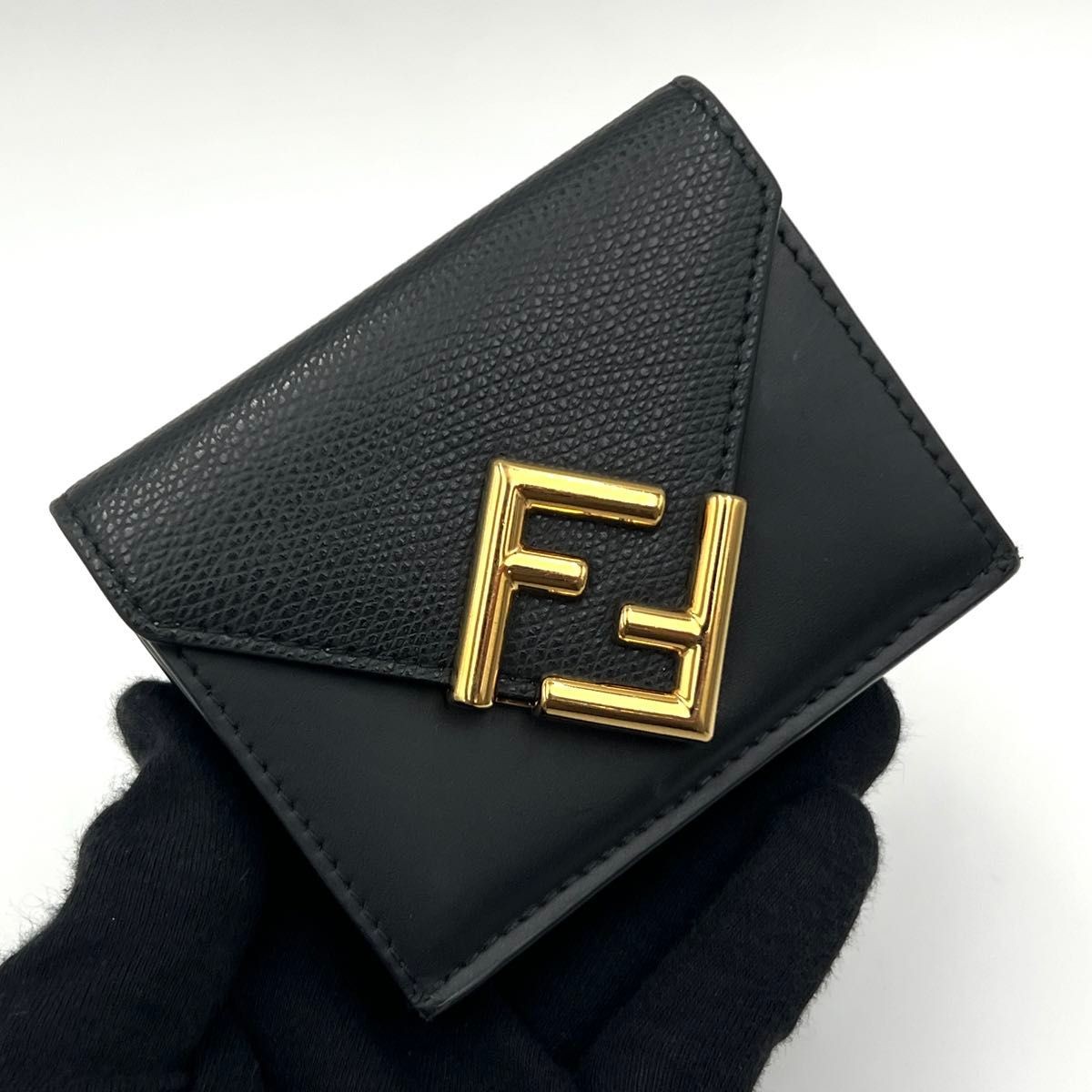 FENDI Wallet: FF Diamond Black W10H9D3cm w/NA;--