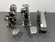 2014 NISSAN 370Z SPORT OEM MANUAL 6 SPEED PEDAL SET ASSEMBLY USED 41K