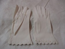 Vintage Japan white double woven cotton Ladies Gloves size 6