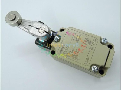 ONE OMRON Proximity Switch WLCA2-2N-N NEW