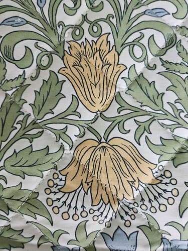 🌼Queen Bed Quilt WILLIAM MORRIS England GARDEN - LEAF GREEN BRAND NEW 🌼 - Picture 8 of 10