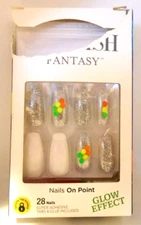 Kiss Voguish Fantasy Nails on Point #86579 FV02 Long Glow Effect Torn Box