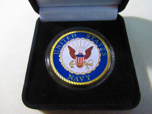 US NAVY Commemorative Challenge Coin w/ Presentation Box - Picture 6 of 12