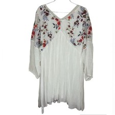 Avenue Boho Top Floral Embroidered V Neck Flowy Bohemian Casual Plus Size 22/24