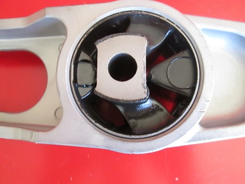 00 01 02 03 04 05 06 07 08 09 10 OEM Front Motor Mount for PT Cruiser Turbo Type - Picture 3 of 8