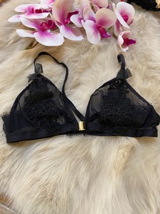 m cup bra size