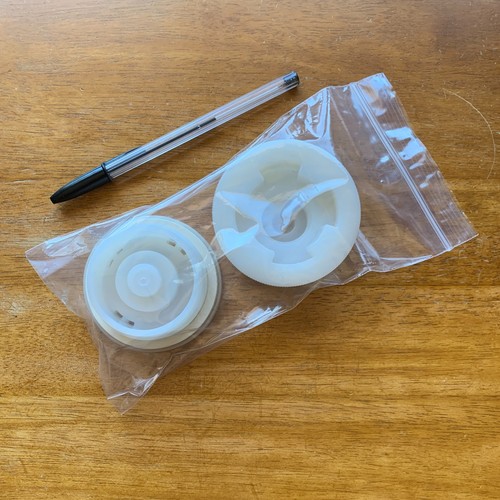 Lot of 2 NPS Plastic Drum screw-in Plugs/Bung Hole Caps for 55g gallon Barrel