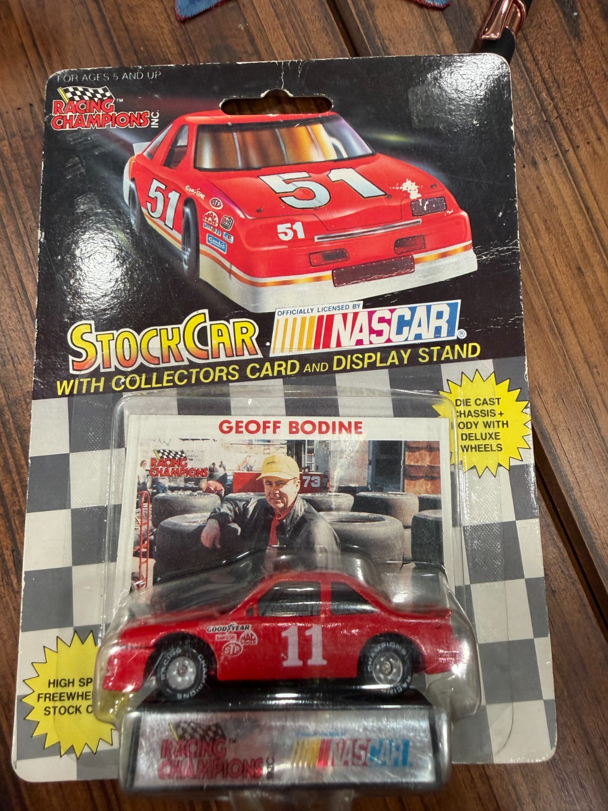 1990 Racing Champions Geoff Bodine #11 NASCAR Stock Car w/ Collector Card MOC Se