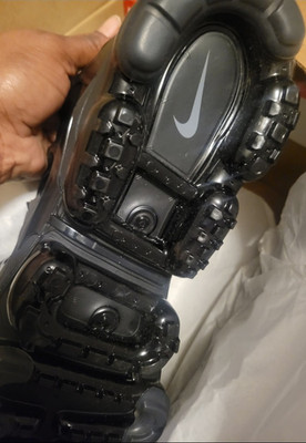 Nike Air VaporMax Plus Triple Black Low Top Lace Up Athletic Sneaker