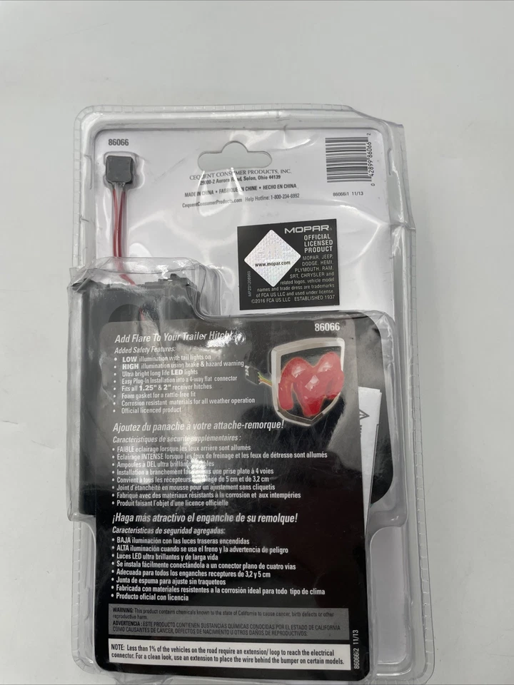 Cubierta de enganche LED con licencia Reese 86066, iluminada, para Dodge Ram Foto 2 de 2