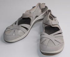 easy spirit explore 24 sandals