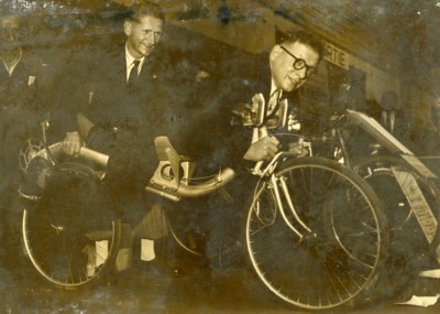 Photo Vélo Paris Concours Lepine 1949 – Pierre Bourguignon – Tirage Argentique – État Moyen