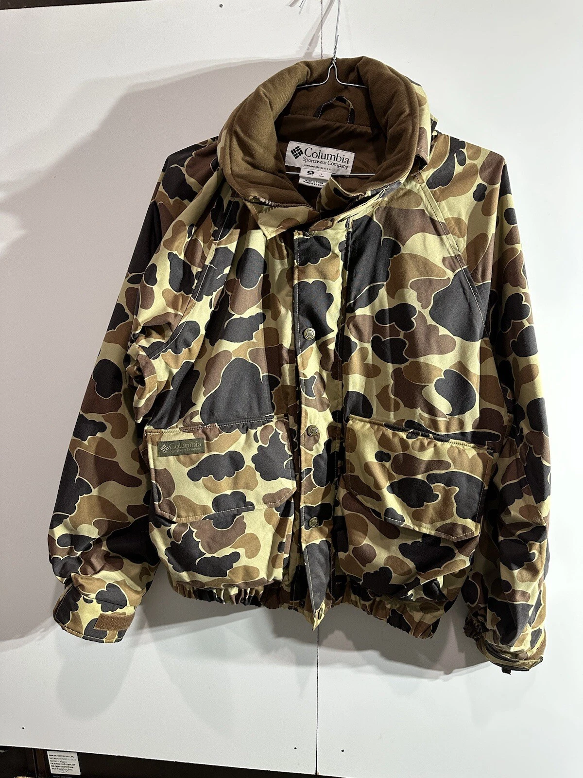 VINTAGE Hooded Columbia Camouflage Jacket Mens Camo Medium USA