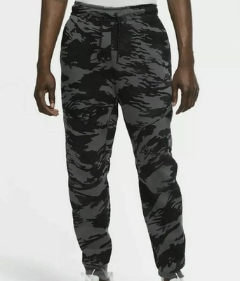 nike tech fleece pants fit