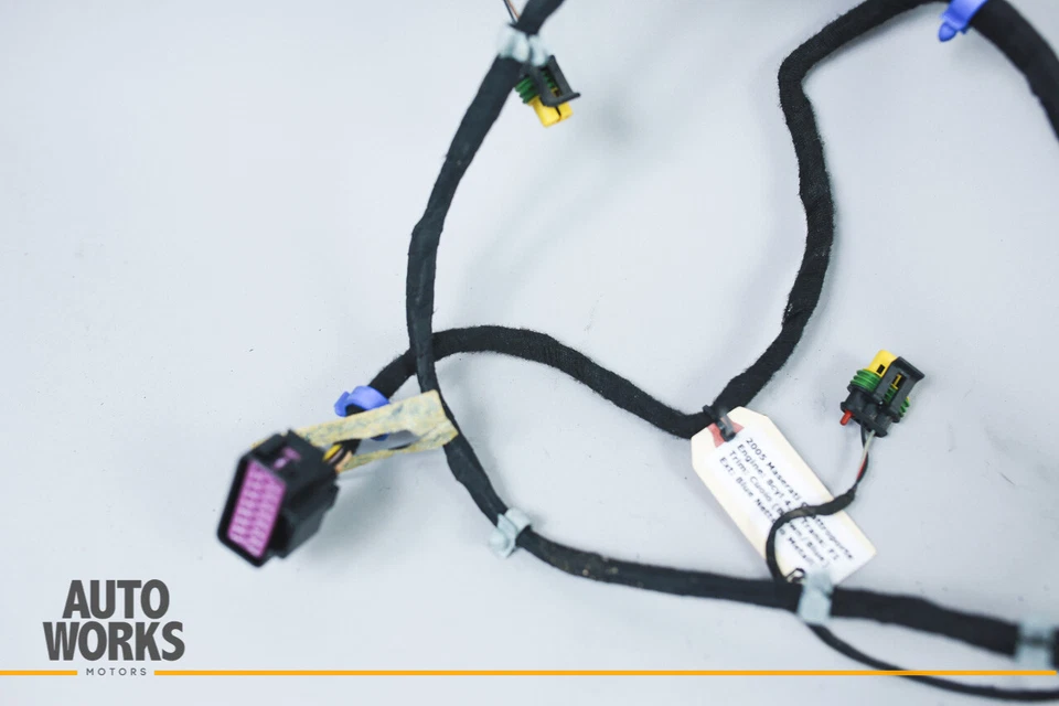 03-13 Arnés de cables para puerta trasera izquierda o derecha Maserati Quattroporte M139 200536 OEM Foto 2 de 4