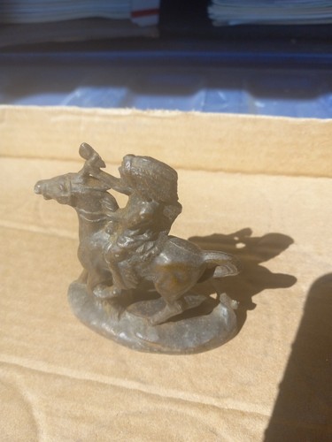 Native American Statue Metal Indian on Horse War Bonnet Tomahawk 3 1/2" Patina - Picture 3 of 6