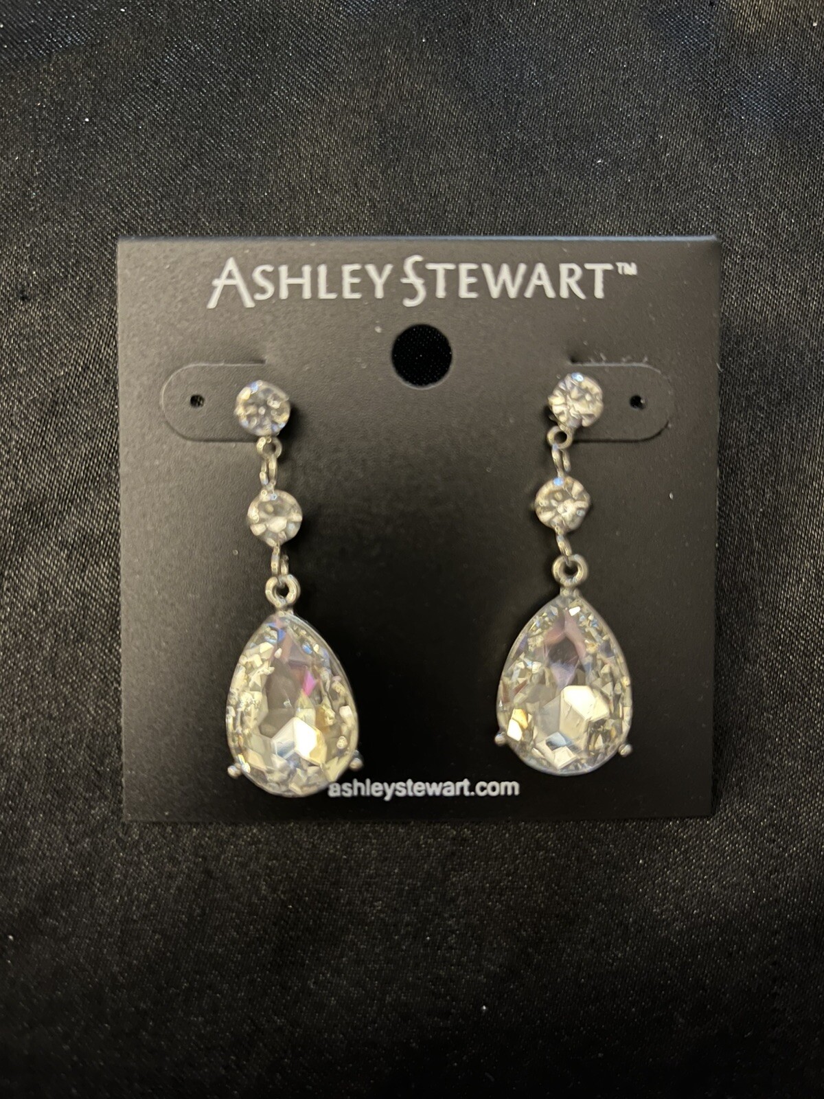 Elegant Earrings for Every Occasion and Style