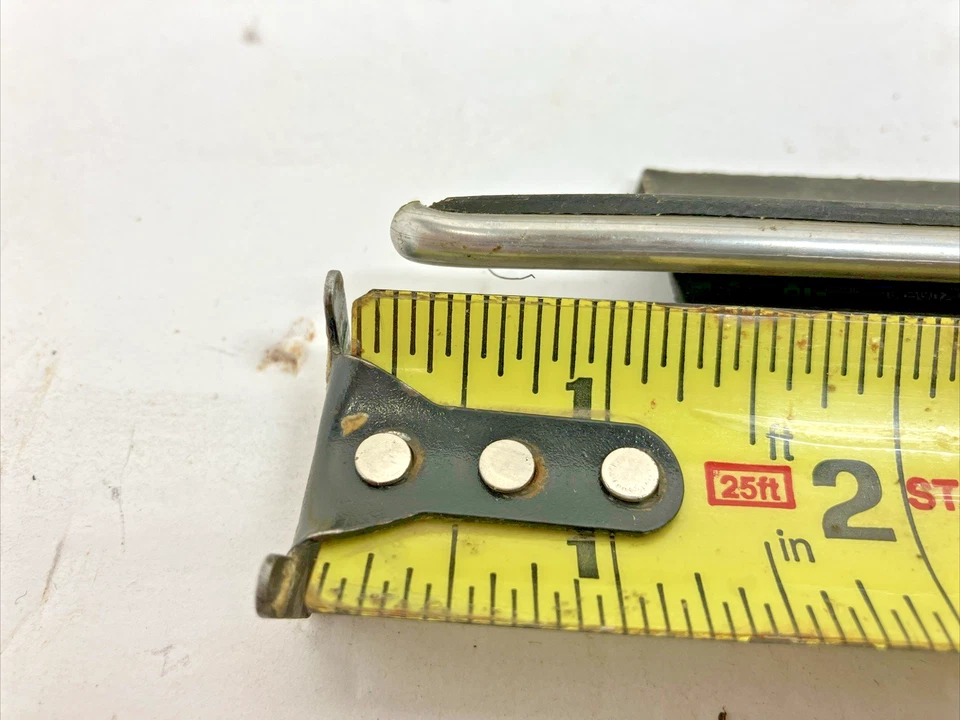 Nuevo OEM GM LH tira de sellado de ventana 20011154 1978-1980 Chevrolet Malibu (Bin88) Foto 2 de 4